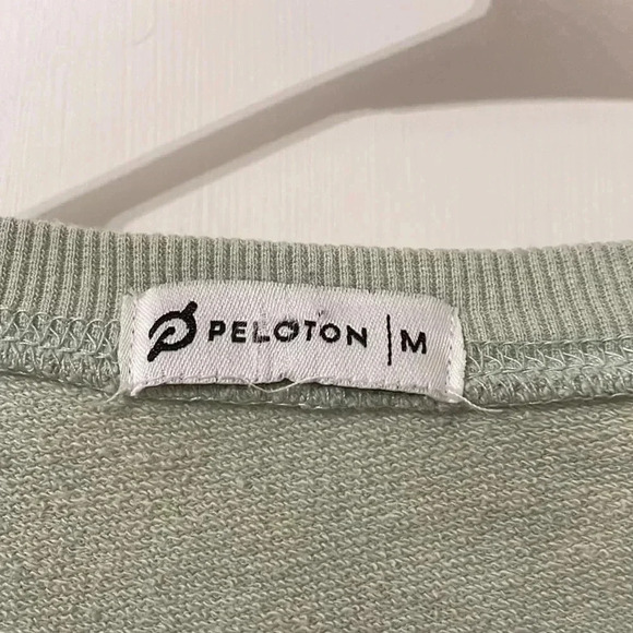 Peloton Mother’s Day My Heart Pullover Sweetheart Size M - Picture 9 of 14